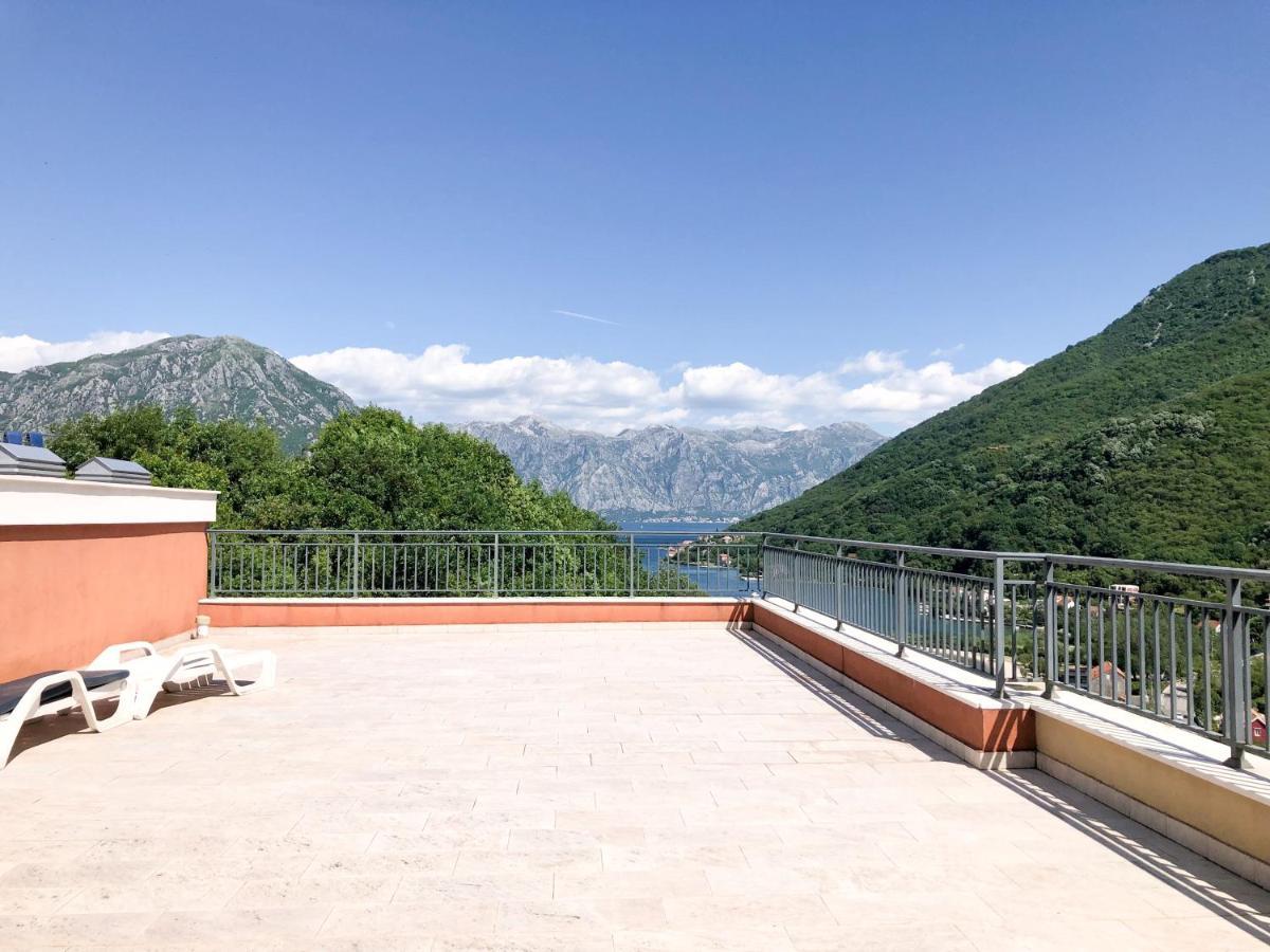 Lavender Bay Apartment D9 Donji Morinj Kültér fotó