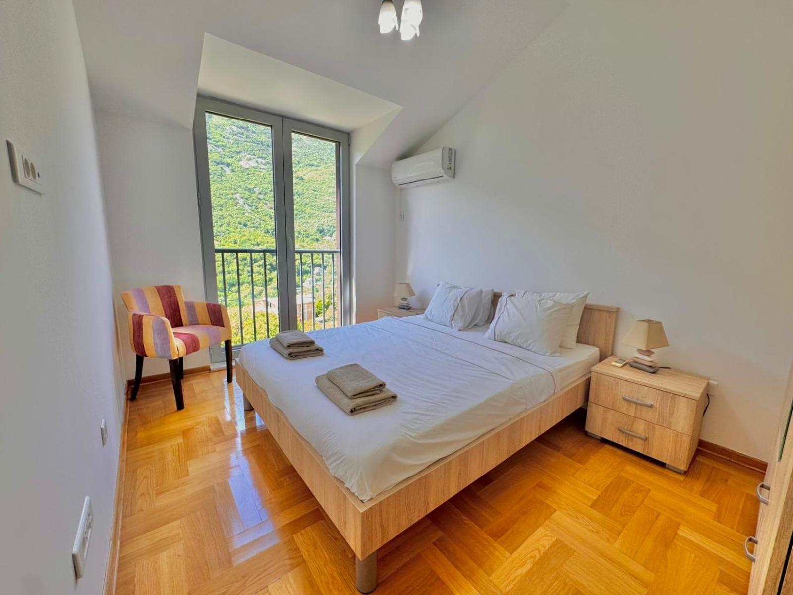 Lavender Bay Apartment D9 Donji Morinj Kültér fotó
